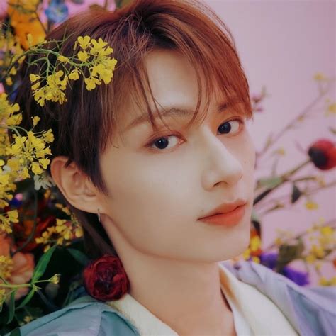 JUN (文俊辉) Lyrics, Songs, and Albums .